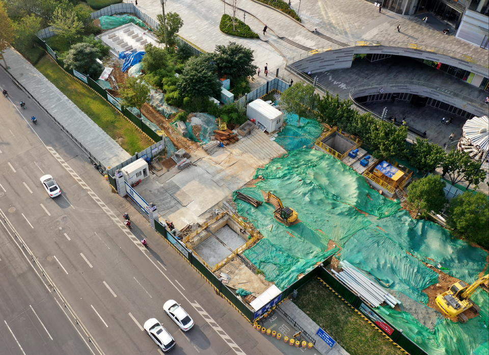 项目强省会｜航拍济南地铁4号线工地：车站大多数封顶，盾构施工进入后期