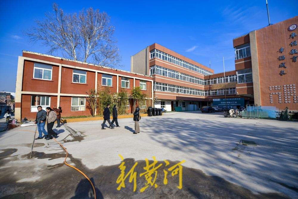 济南上新街百年历史小学搬迁,民国时期红砖楼原址保留
