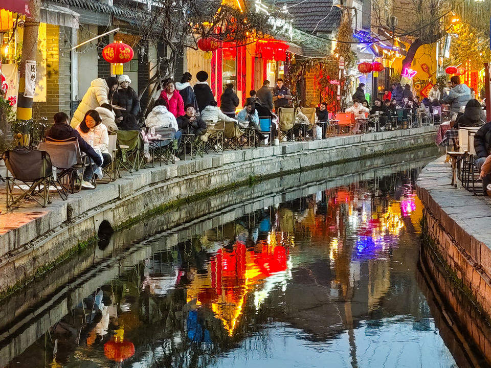 正月里的济南曲水亭街到百花洲,一路泉水、美食、古建筑美极了