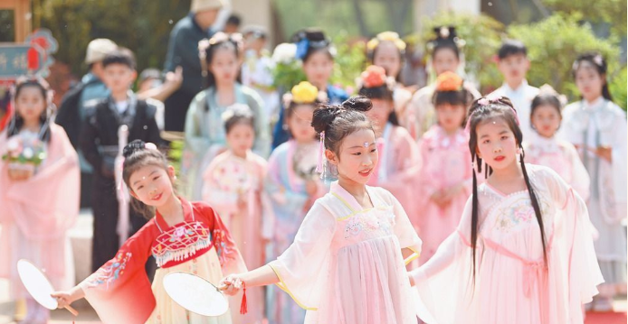 从小众到出圈,花朝节:被济南选中的美丽节日
