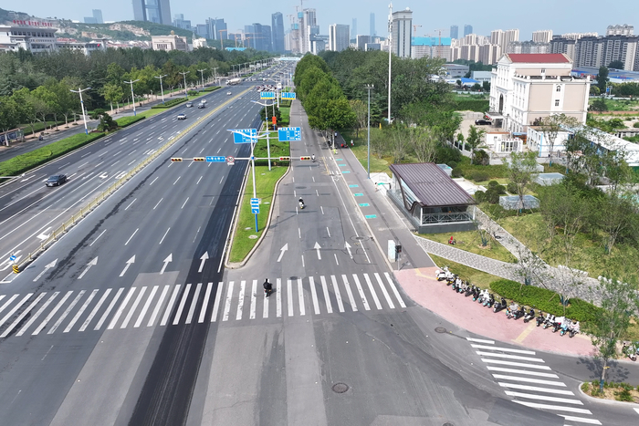 露出“真容”!济南地铁4、8号线及6号线东段站点陆续拆除围挡