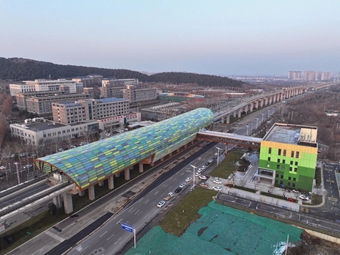 露出“真容”!济南地铁4、8号线及6号线东段站点陆续拆除围挡