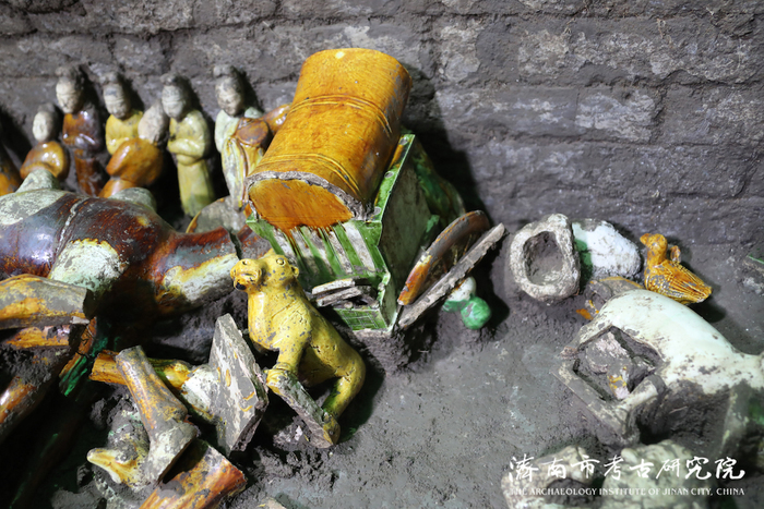 54件唐三彩修复完成,出土于济南樊家遗址唐代朱满墓,创山东文物修复史上一次性修复三彩器数量之最