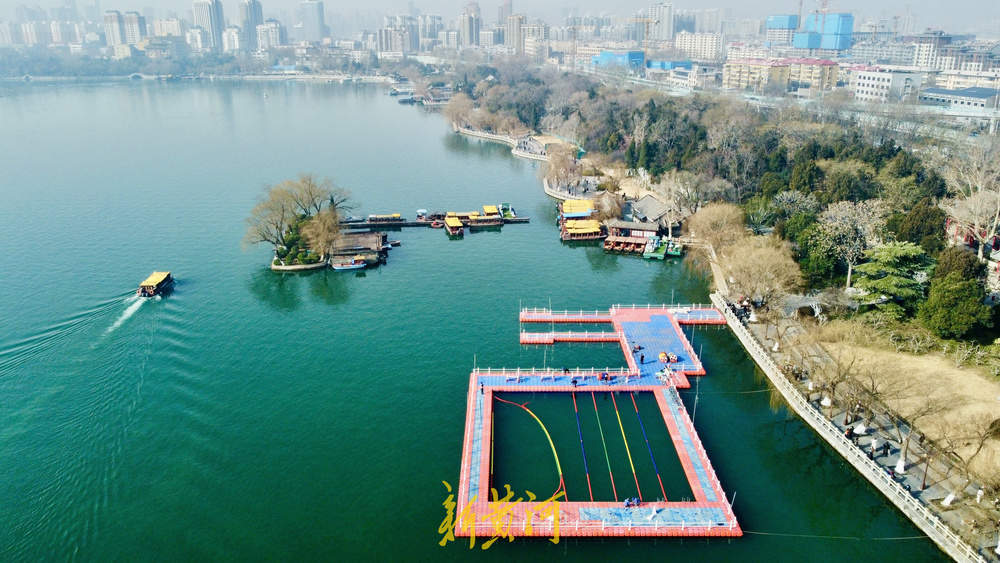 国际冬泳赛本周末济南开赛 大明湖“泳池”已搭建就绪